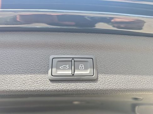 Used 2025 Audi Q3 2.0T Premium Plus image 31