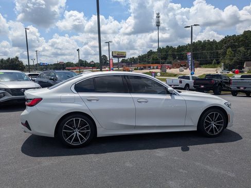 Used 2019 BMW 330i Sedan w/ Convenience Package RWD image 4