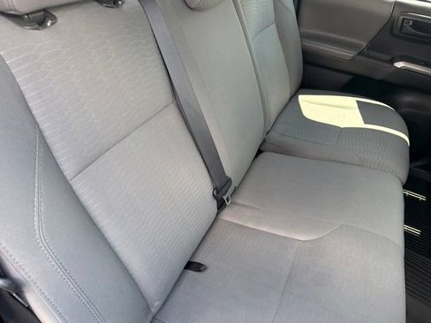 Used 2017 Toyota Tacoma SR5 w/ Tow Package RWD image 19