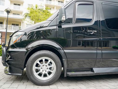 Used 2018 Mercedes-Benz Sprinter 3500 image 10