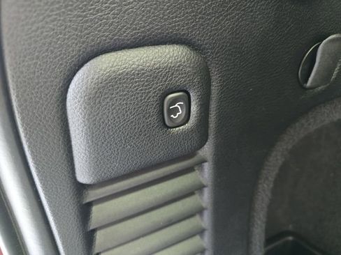 Used 2018 Jeep Grand Cherokee Limited w/ Trailer Tow Group IV image 14