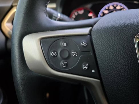 Used 2023 GMC Acadia Denali FWD image 21
