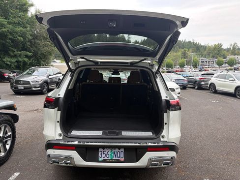 Used 2022 INFINITI QX60 Sensory w/ Cargo Package AWD/4WD image 11
