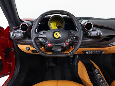 Used 2021 Ferrari F8 Tributo image 19