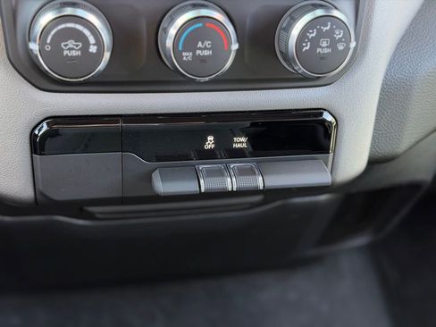 Used 2023 RAM 1500 Lone Star image 12