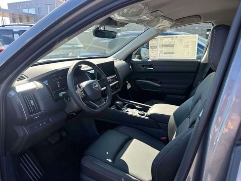 New 2026 Nissan Pathfinder SL image 16