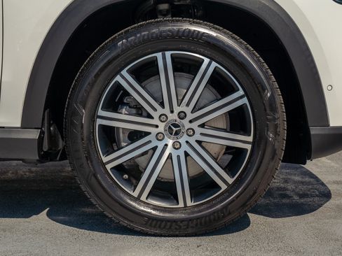 Certified 2025 Mercedes-Benz GLE 450e 4MATIC w/ Winter Package image 15