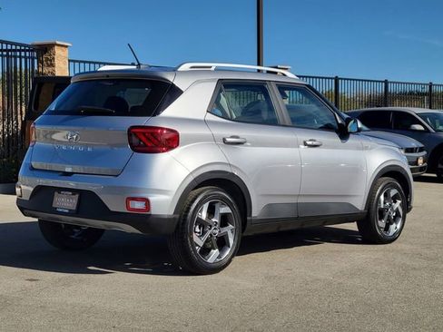 New 2026 Hyundai Venue SEL image 2