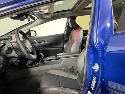 Used 2025 Toyota Prius Plug-In Hybrid w/ Limited Premium Package image 20