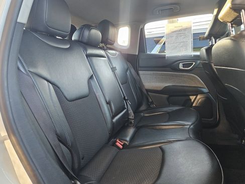 Used 2022 Jeep Compass Latitude image 14