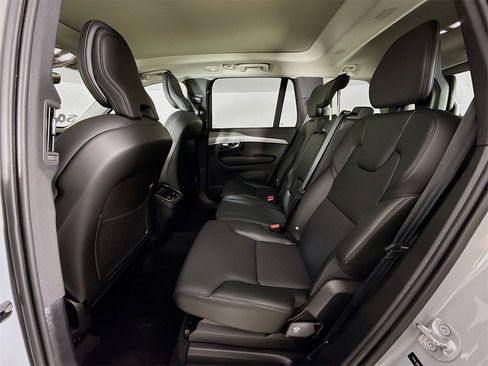Certified 2024 Volvo XC90 B5 Core w/ Protection Package Premier image 25