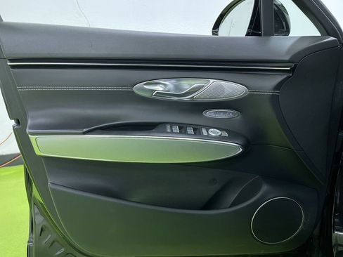 Used 2023 Genesis Electrified GV70 image 16