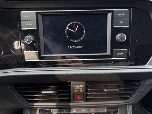 Used 2019 Volkswagen Jetta S image 18