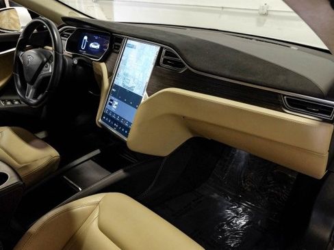 Used 2015 Tesla Model S 85D image 12