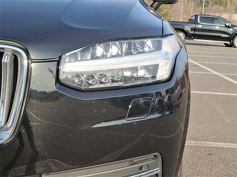 Used 2023 Volvo XC90 B6 Plus image 9