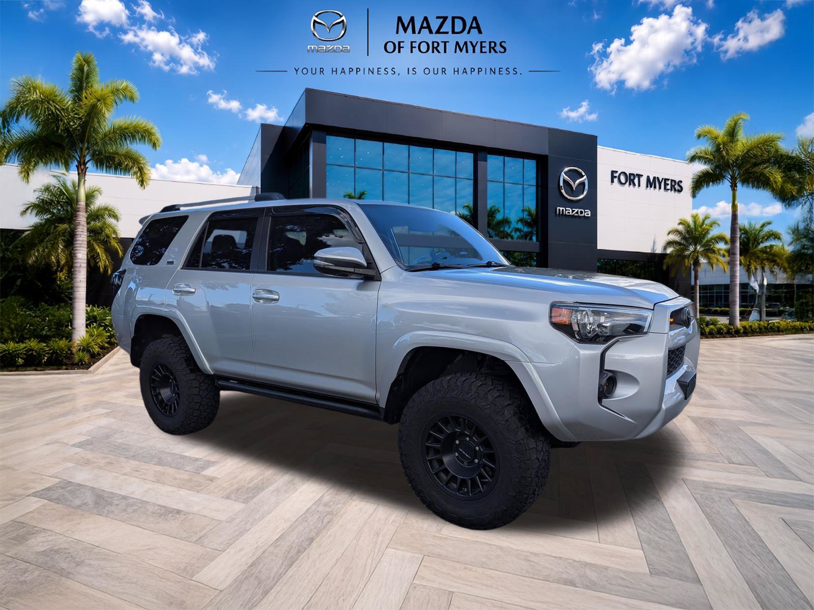 Used 2019 Toyota 4Runner SR5 Premium AWD/4WD image 2