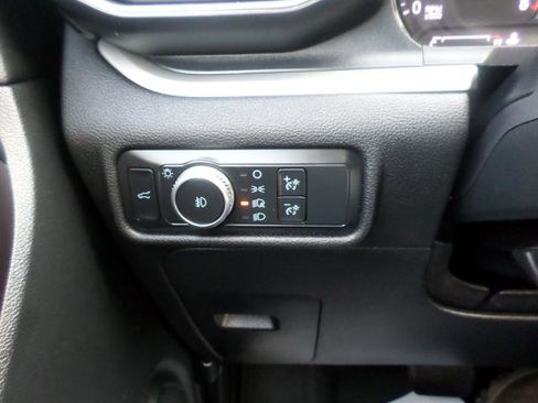 Used 2020 Ford Explorer XLT w/ Equipment Group 202A image 27