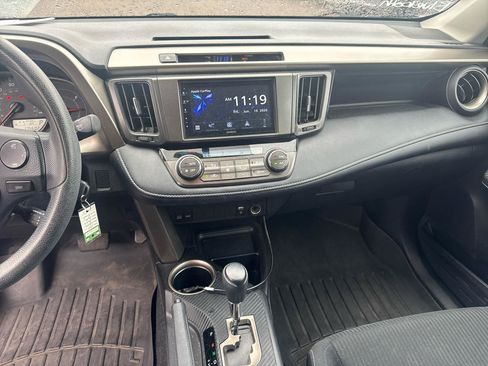 Used 2014 Toyota RAV4 XLE AWD/4WD image 10