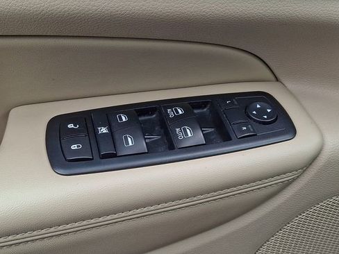 Used 2017 Jeep Grand Cherokee Limited w/ Luxury Group II AWD/4WD image 22
