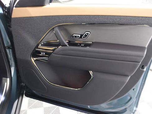 New 2026 Land Rover Range Rover Sport Dynamic SE AWD/4WD image 17