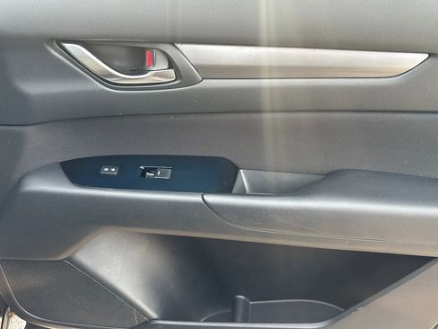 Used 2018 MAZDA CX-5 Sport w/ I-ACTIVSENSE Package image 39