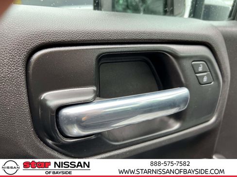 Used 2020 Chevrolet Silverado 1500 Custom w/ Custom Max Trailering Package image 16