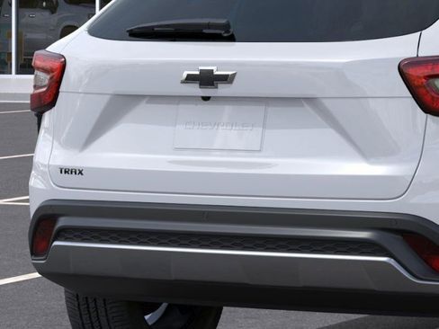 New 2026 Chevrolet Trax LT w/ Driver Confidence Package image 14
