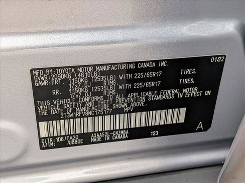 Used 2022 Toyota RAV4 XLE w/ Convenience Package FWD image 24