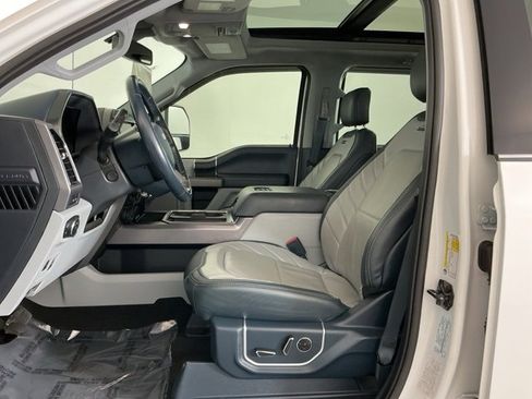 Used 2022 Ford F450 Limited image 19