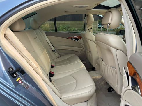 Used 2006 Mercedes-Benz E 350 4MATIC Sedan image 37