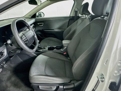 Used 2025 Kia K4 FWD image 13