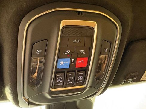 Used 2025 Jeep Grand Cherokee L Summit AWD/4WD image 37