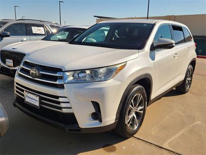 Used 2019 Toyota Highlander LE