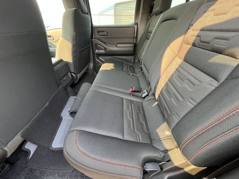 Used 2026 Nissan Frontier PRO-4X AWD/4WD image 27