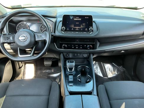 Used 2024 Nissan Rogue S image 10