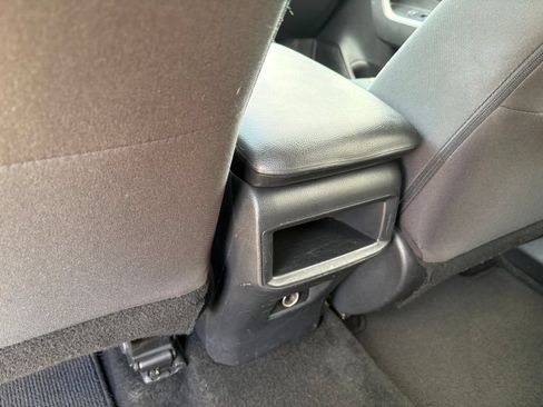 Used 2021 Toyota RAV4 LE FWD image 29