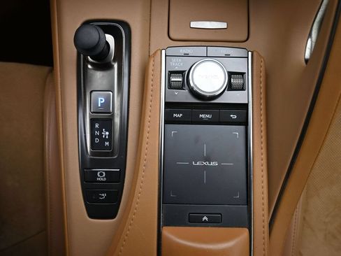 Used 2018 Lexus LC 500 Coupe w/ Performance Package RWD image 18