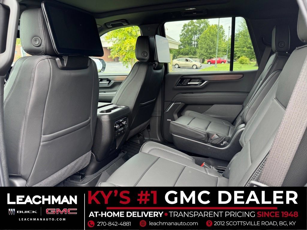 New 2026 GMC Yukon Denali w/ Denali Reserve Package AWD/4WD image 16