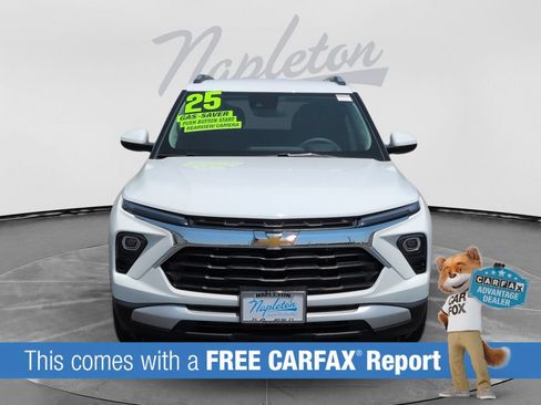 Used 2025 Chevrolet TrailBlazer LT w/ Driver Confidence Package FWD image 2