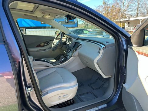 Used 2013 Buick LaCrosse Premium image 18
