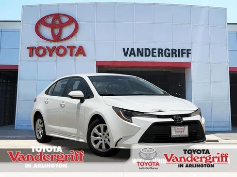Used 2024 Toyota Corolla LE FWD image 1