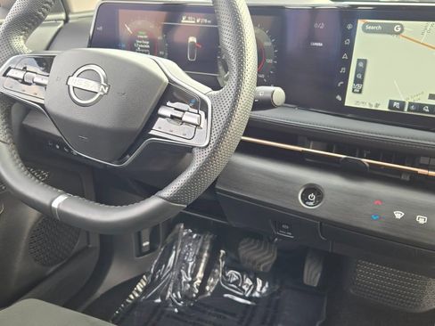 Used 2024 Nissan Ariya AWD image 6