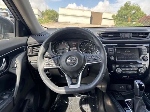 Used 2020 Nissan Rogue SL w/ Premium Package FWD image 14