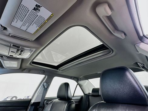 Used 2017 Toyota Camry XLE w/ Moonroof Package image 27