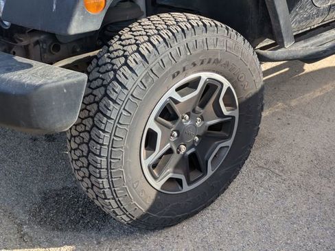 Used 2010 Jeep Wrangler Unlimited Sport AWD/4WD image 6
