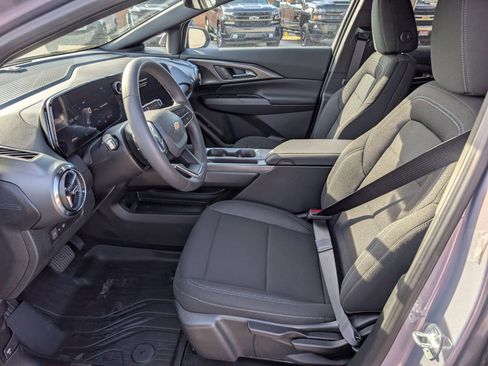 New 2026 Chevrolet Equinox EV LT image 12