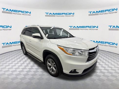 Used 2014 Toyota Highlander XLE image 7