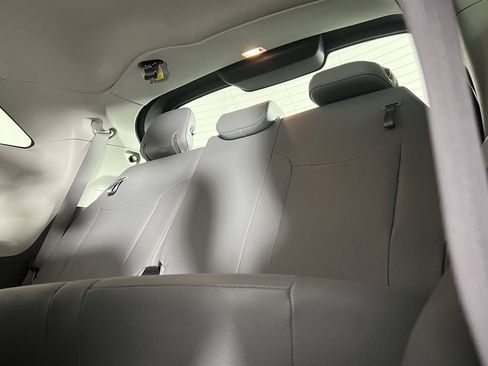 Used 2024 Toyota Sienna XLE image 27