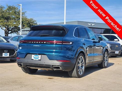 Used 2024 Porsche Cayenne image 3
