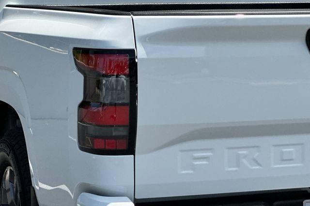 Used 2026 Nissan Frontier SV w/ Tow Package RWD image 24